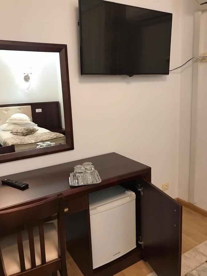 Casa Pino Hotell Braşov Exteriör bild