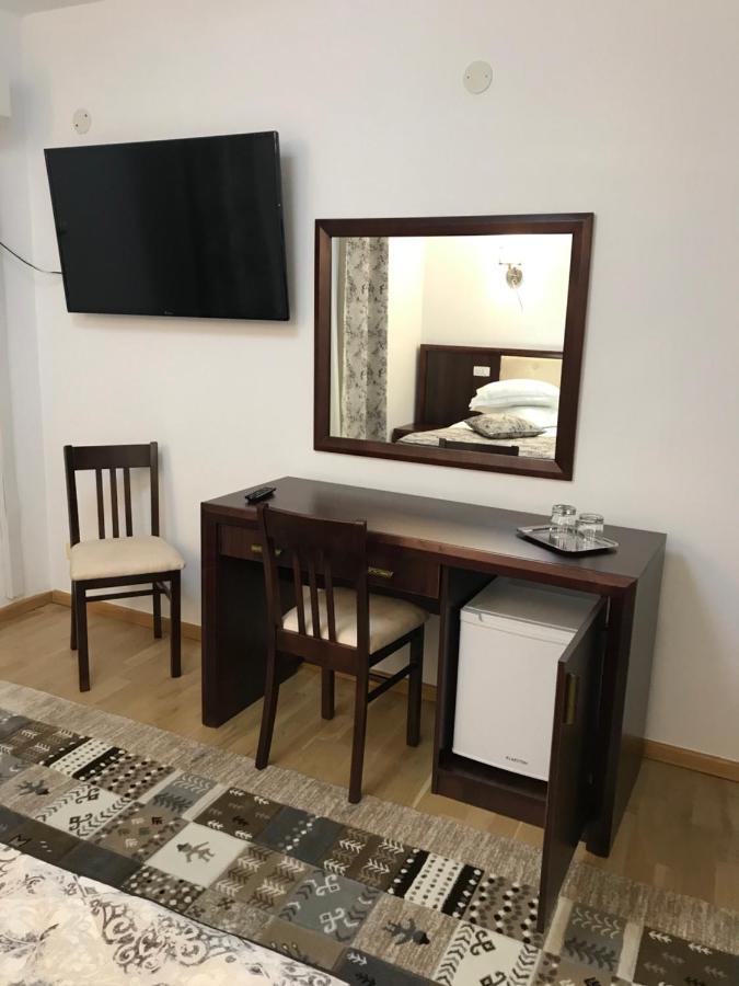 Casa Pino Hotell Braşov Exteriör bild